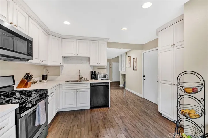 1711 Park Glen Circle C, Santa Ana, California 92706