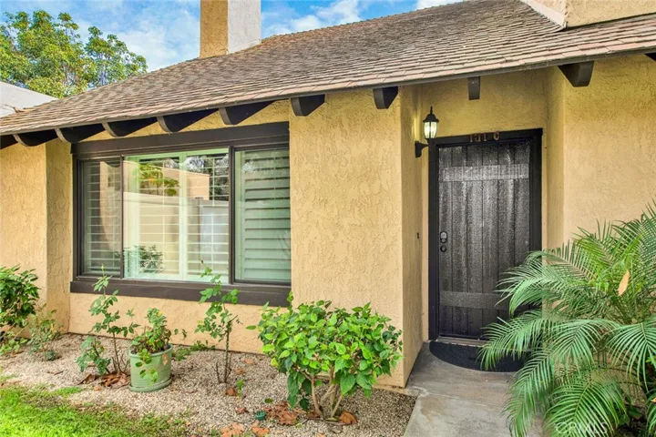 1711 Park Glen Circle C, Santa Ana, California 92706