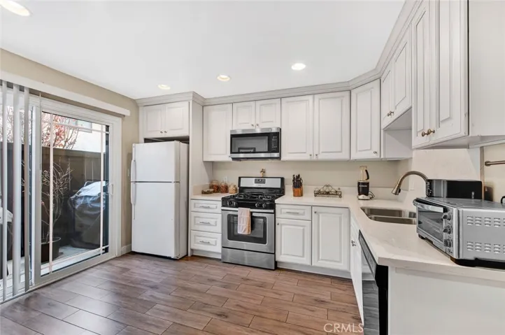 1711 Park Glen Circle C, Santa Ana, California 92706