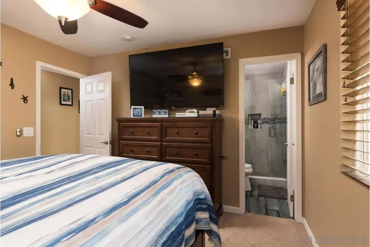 9716 Halberns Blvd, Santee, California 92071