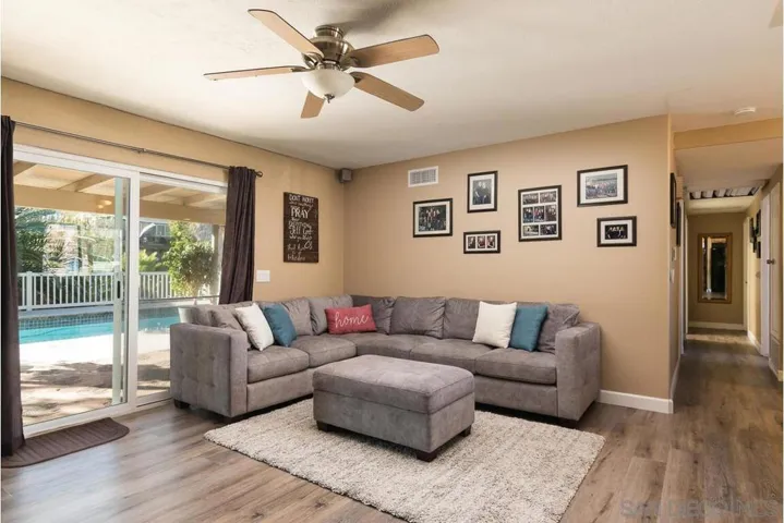 9716 Halberns Blvd, Santee, California 92071