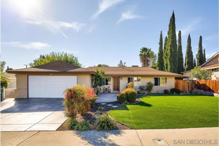 9716 Halberns Blvd, Santee, California 92071