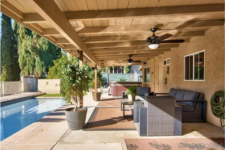 9716 Halberns Blvd, Santee, California 92071