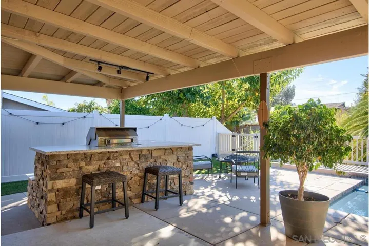 9716 Halberns Blvd, Santee, California 92071