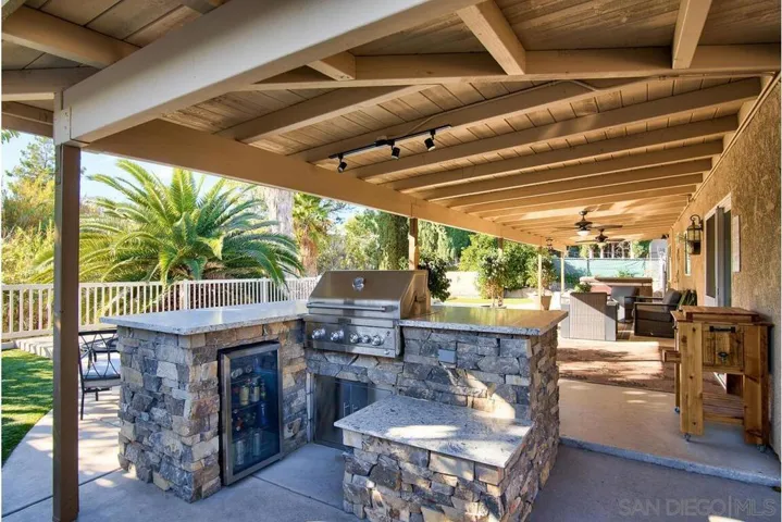 9716 Halberns Blvd, Santee, California 92071