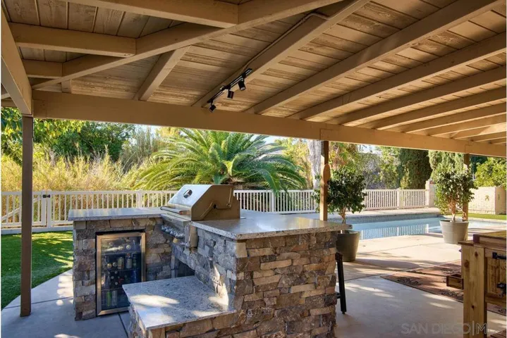 9716 Halberns Blvd, Santee, California 92071