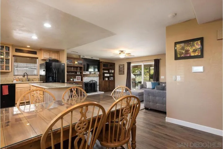 9716 Halberns Blvd, Santee, California 92071