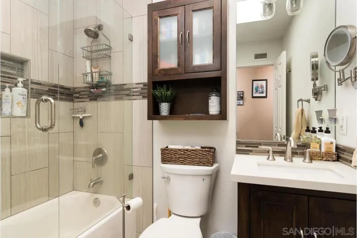 9716 Halberns Blvd, Santee, California 92071