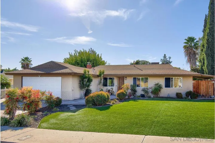 9716 Halberns Blvd, Santee, California 92071
