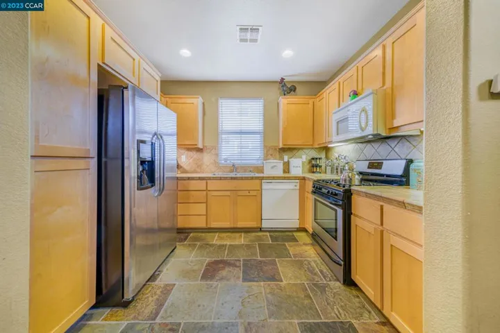 1618 Centennial Dr, Fairfield, California 94533