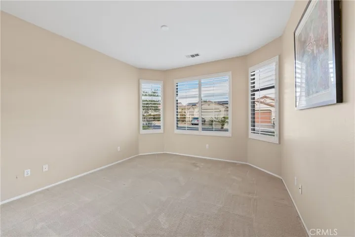 Guest bedroom.