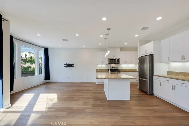 18 Prominence, Lake Forest, California 92630