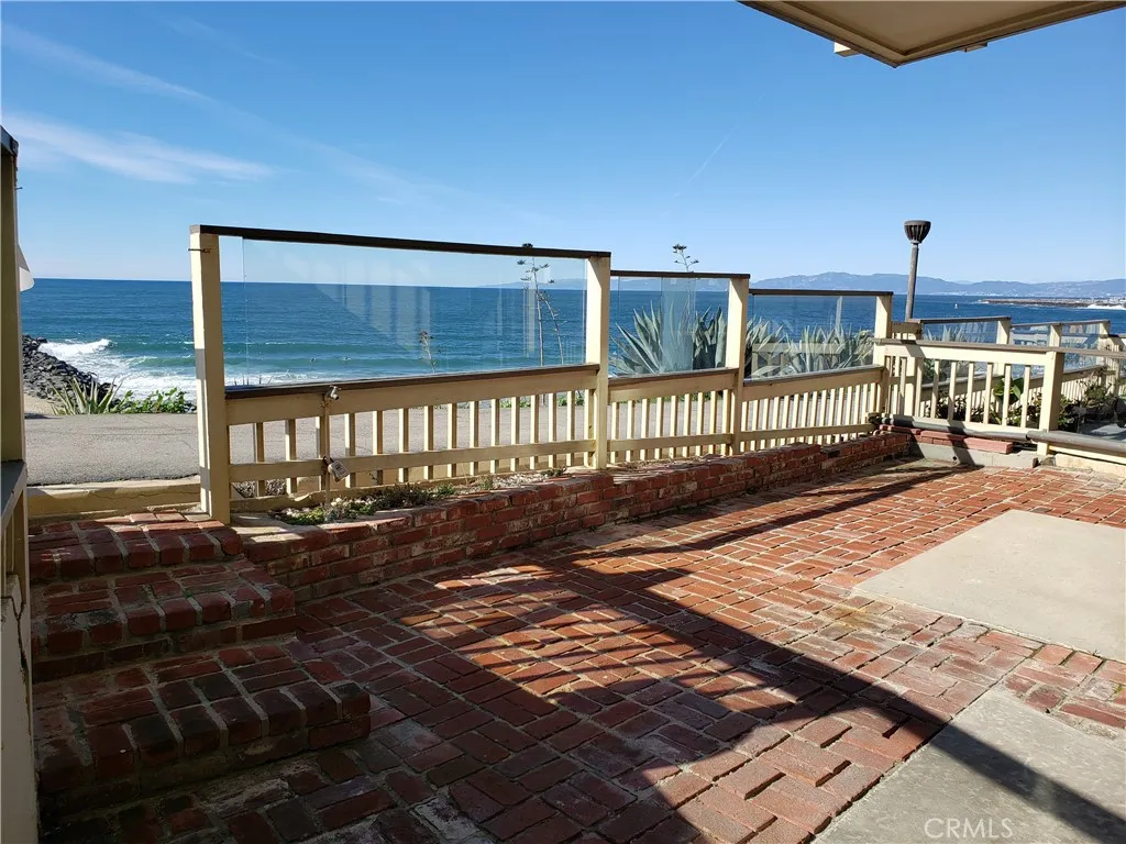 625 Esplanade Unit 4, Redondo Beach, California 90277 home-pic-24
