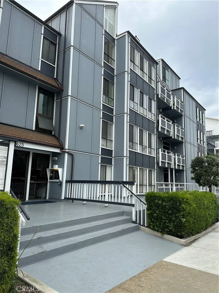 625 Esplanade Unit 4, Redondo Beach, California 90277 home-pic-31