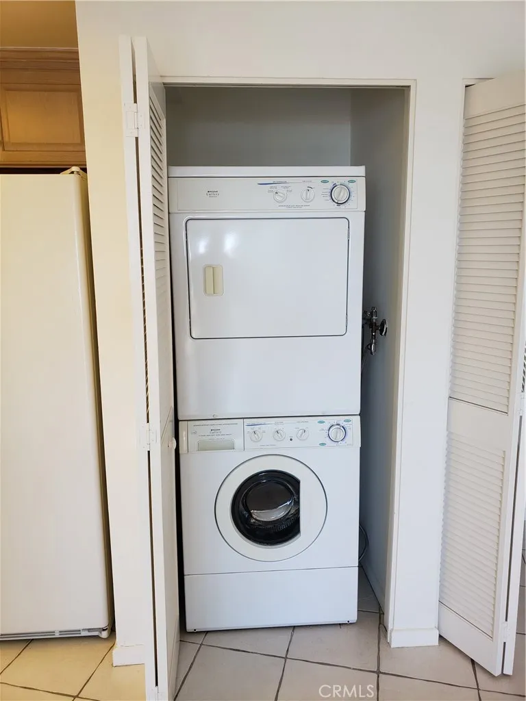 625 Esplanade Unit 4, Redondo Beach, California 90277 home-pic-11