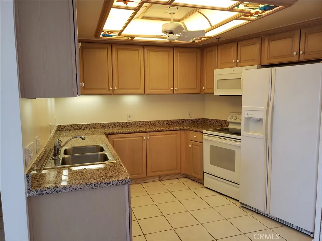 625 Esplanade Unit 4, Redondo Beach, California 90277 home-pic-10