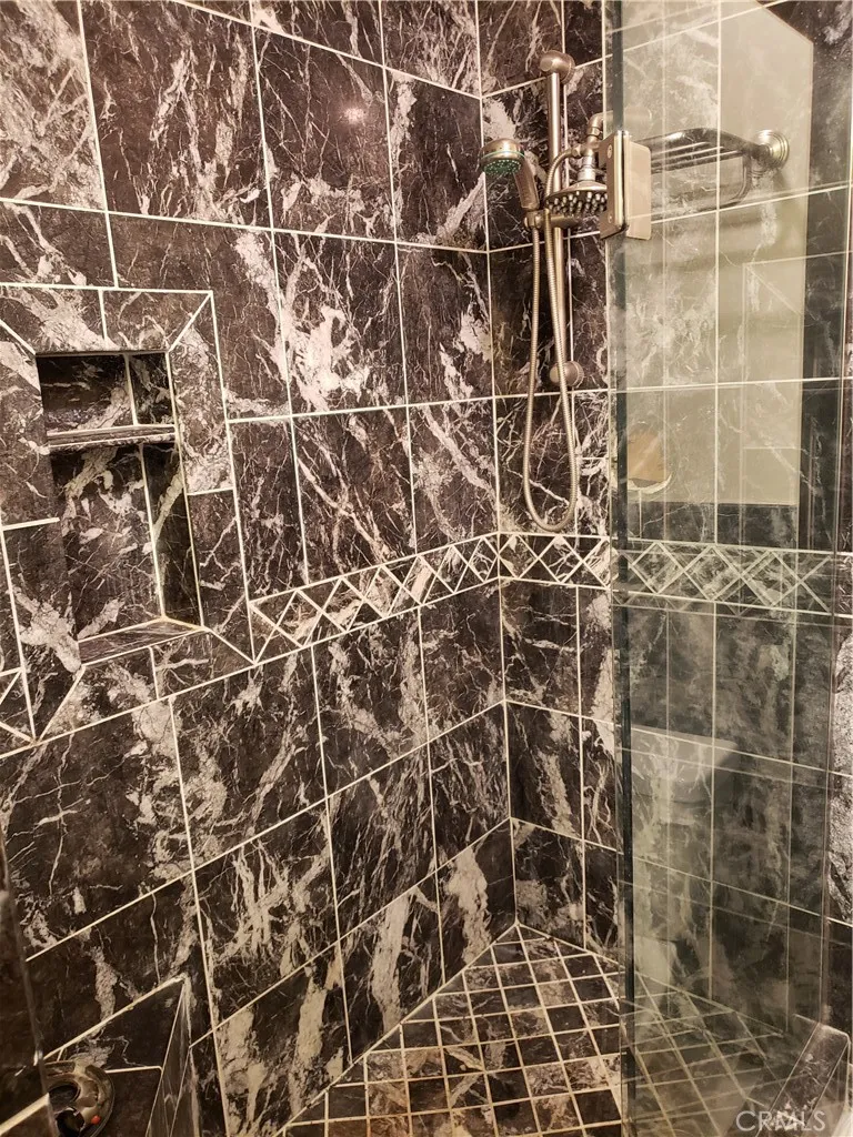 625 Esplanade 4, Redondo Beach, California 90277 home-pic-21
