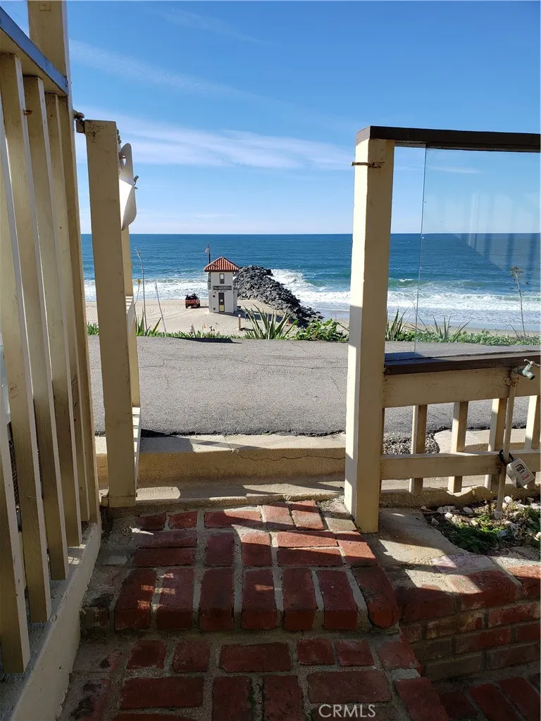 625 Esplanade 4, Redondo Beach, California 90277 home-pic-2
