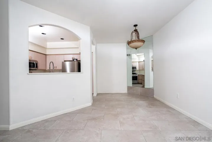 12080 Tivoli Park Row 4, San Diego, California 92128