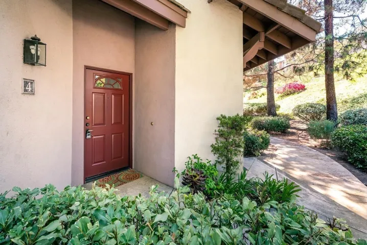 12080 Tivoli Park Row 4, San Diego, California 92128