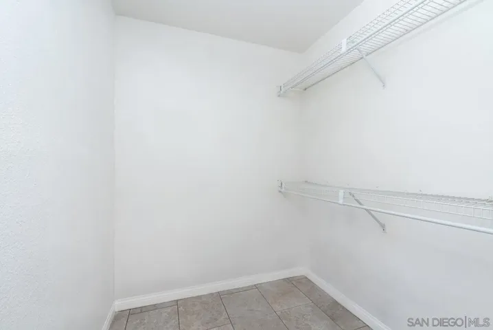 12080 Tivoli Park Row 4, San Diego, California 92128