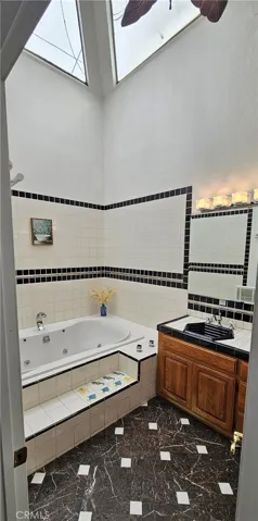 4815 E Ocean Boulevard, Long Beach, California 90803