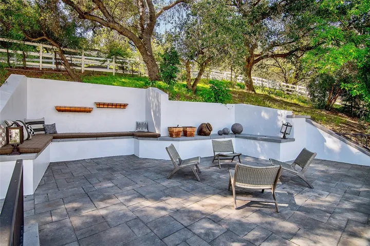 24328 Bridle Trail Road, Hidden Hills, California 91302