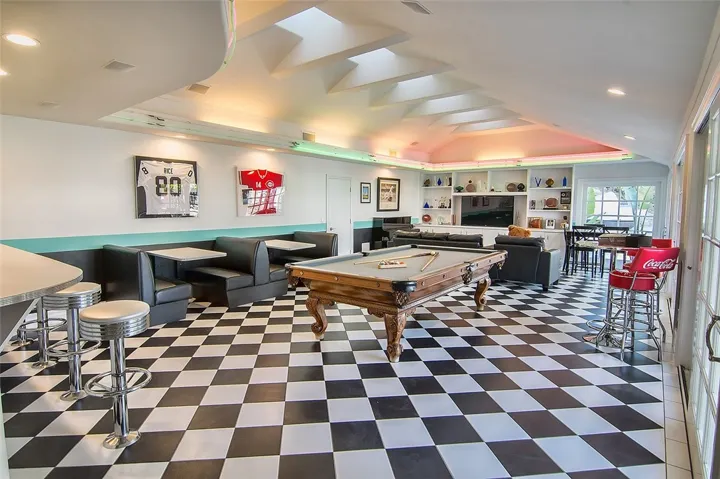 24328 Bridle Trail Road, Hidden Hills, California 91302