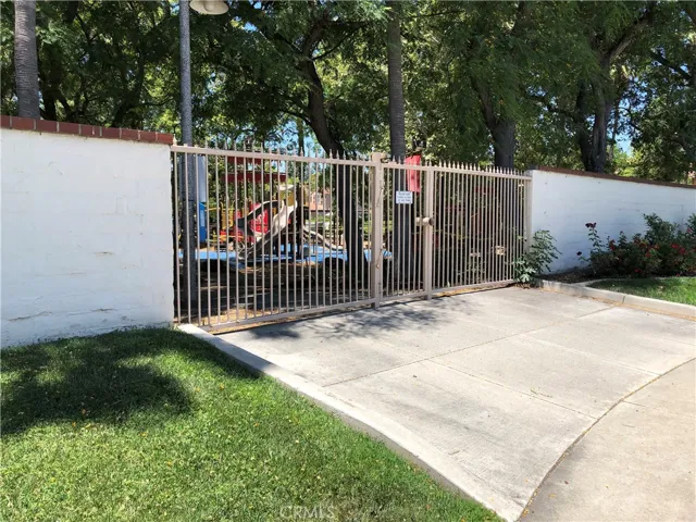 Gate at end of cul-de-sac to Heritage Park
