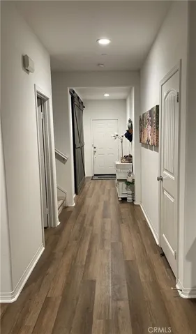 Familyroom to Front Entry
