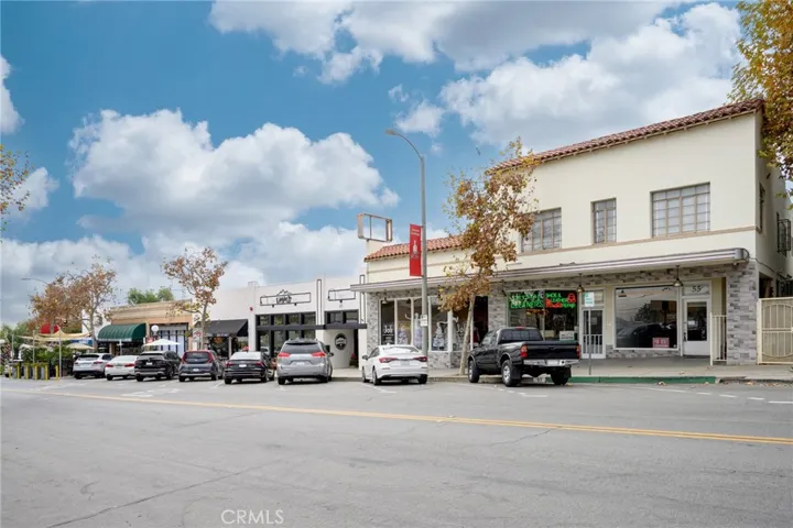 55 N Baldwin Avenue, Sierra Madre, California 91024