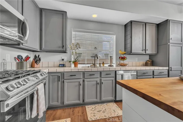 1837 Dawnridge Court, Palmdale, California 93551