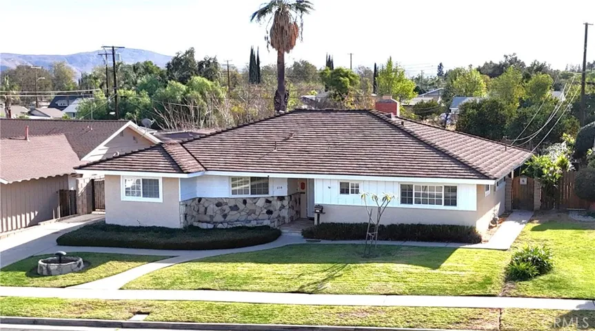 614 Lancer Lane, Corona, California 92879
