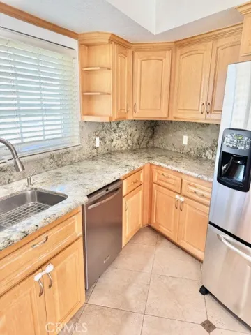 614 Lancer Lane, Corona, California 92879