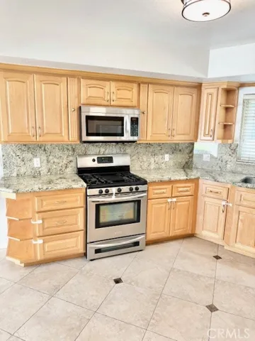614 Lancer Lane, Corona, California 92879