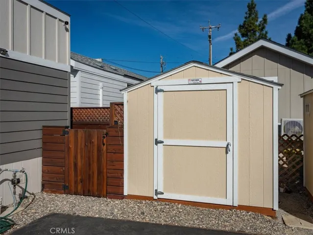 Shed.