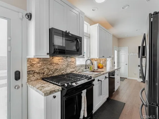 What an incredible kitchen!