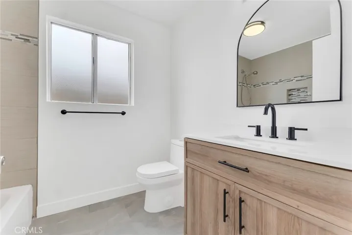 20159 Cohasset Street 3, Winnetka, California 91306