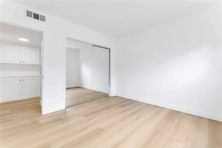 20159 Cohasset Street 3, Winnetka, California 91306