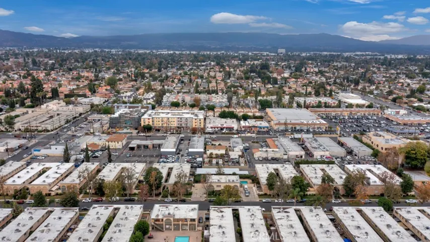 20159 Cohasset Street 3, Winnetka, California 91306