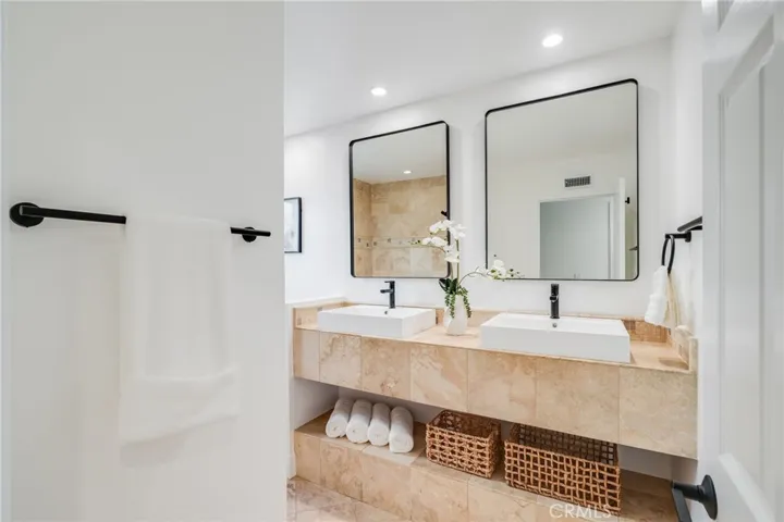 1593 Tahiti Avenue, Laguna Beach, California 92651