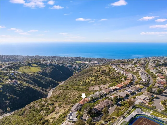 1593 Tahiti Avenue, Laguna Beach, California 92651