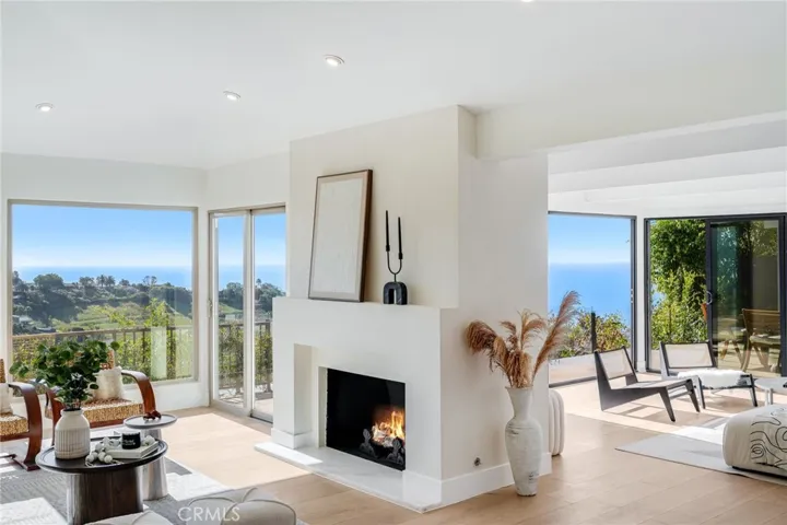 1593 Tahiti Avenue, Laguna Beach, California 92651