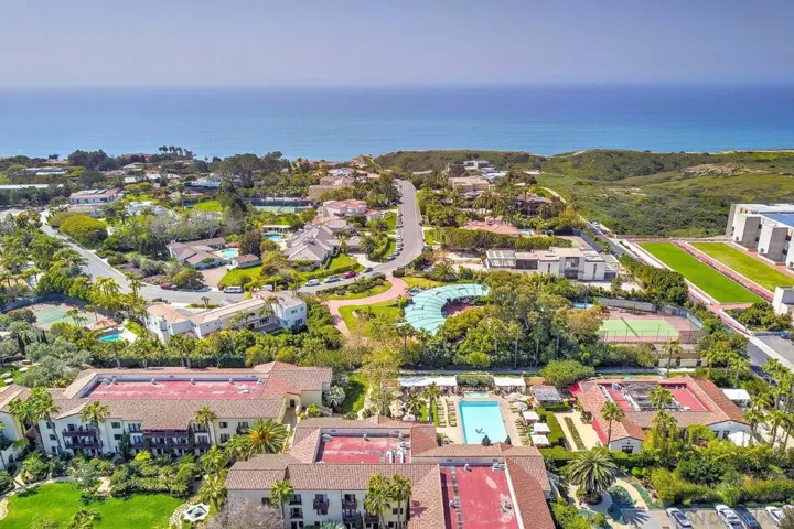 9629 Claiborne Sq, La Jolla, California 92037