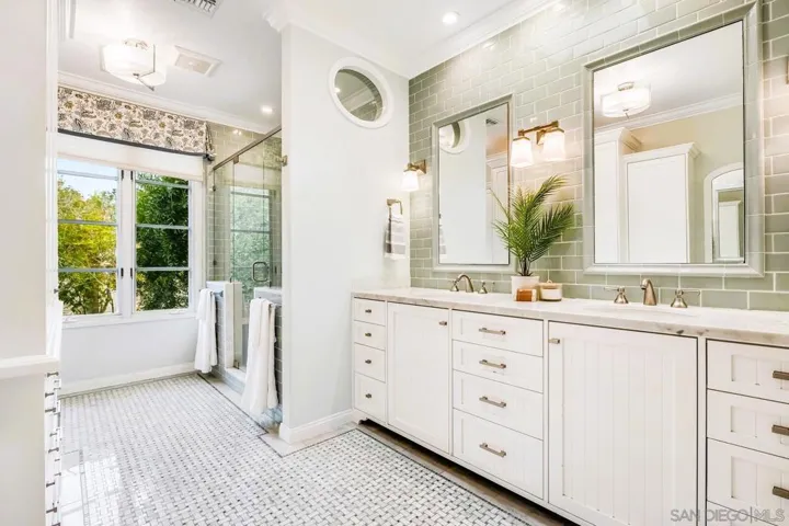 Primary Bath/Spa