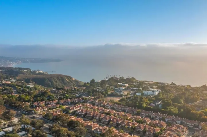 9629 Claiborne Sq, La Jolla, California 92037