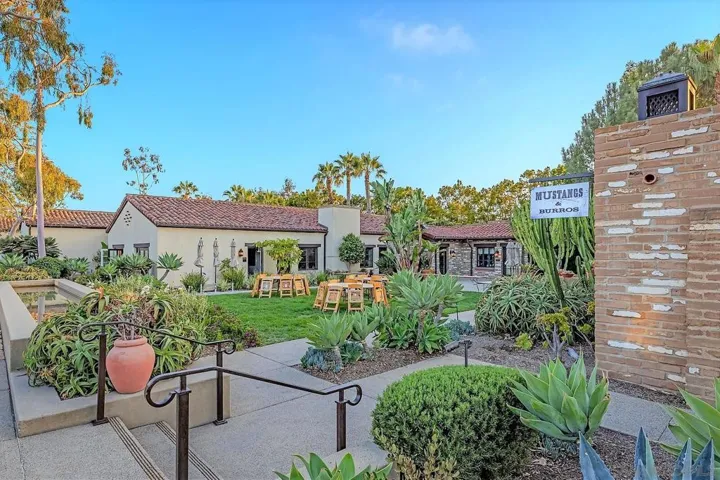 9629 Claiborne Sq, La Jolla, California 92037