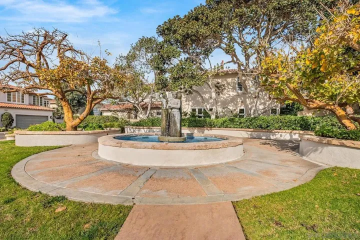 9629 Claiborne Sq, La Jolla, California 92037