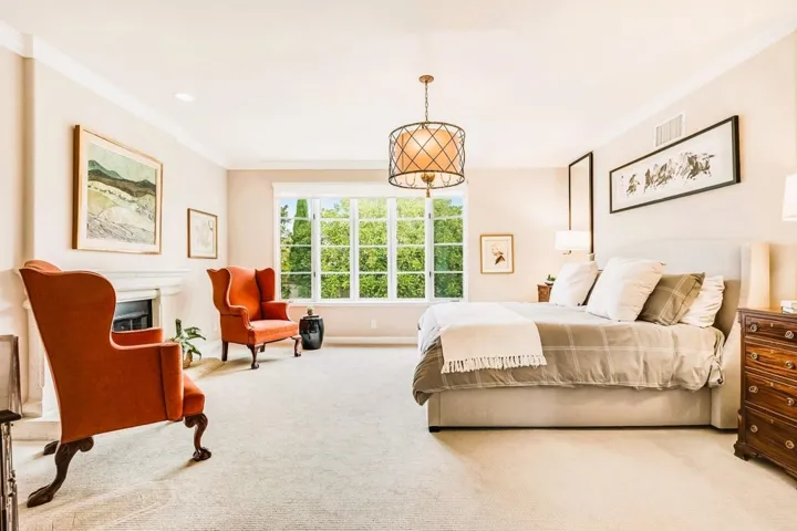 Primary​​‌​​​​‌​​‌‌​​‌​​​‌‌​​​‌​​‌‌​​‌‌​​‌‌​​​​ Bedroom