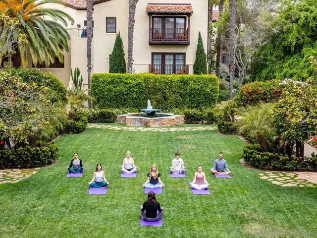 9629 Claiborne Sq, La Jolla, California 92037